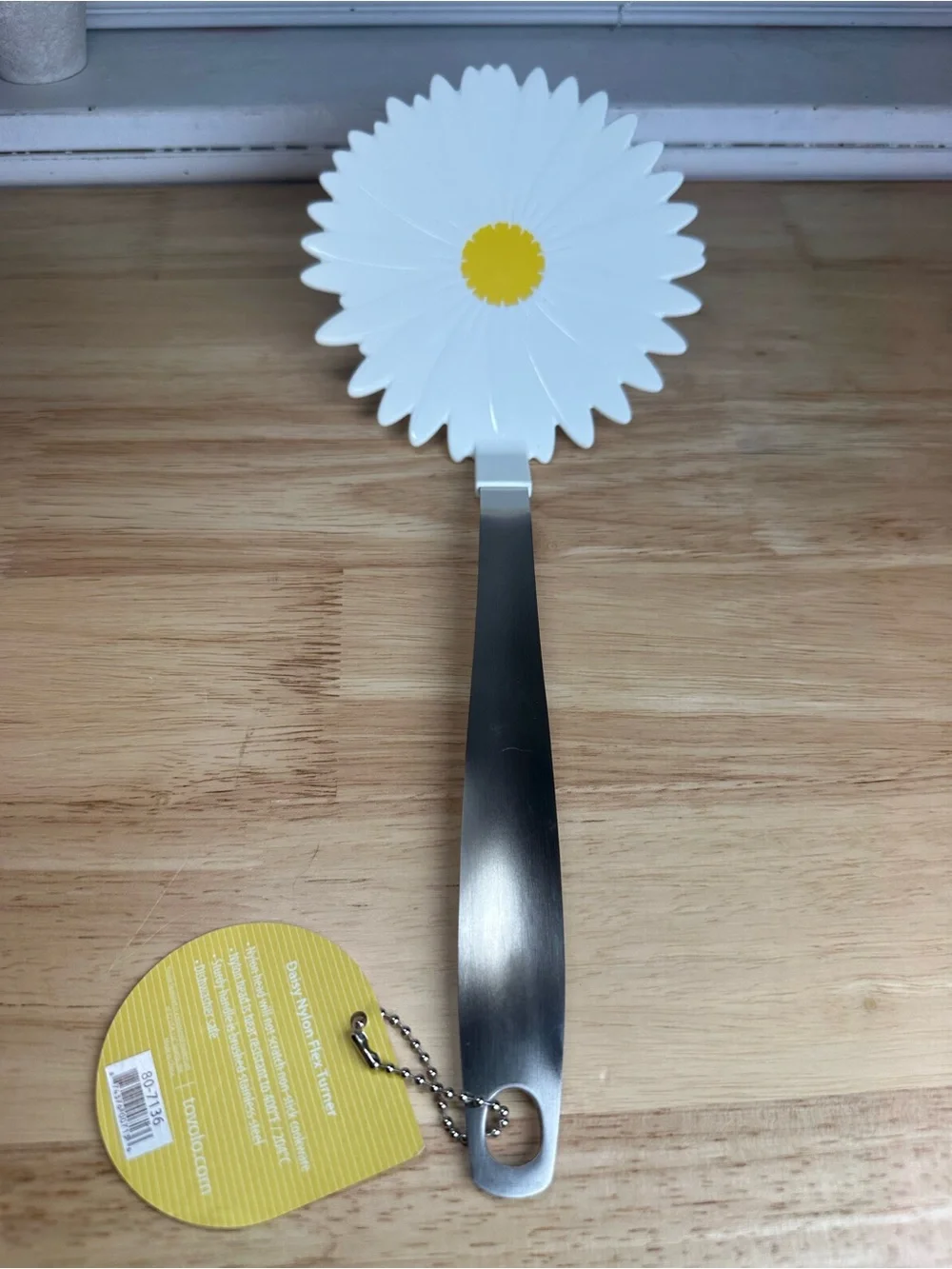 tovolo Stainless steel large Daisy Flower spatula 13.5 retro look new with tags